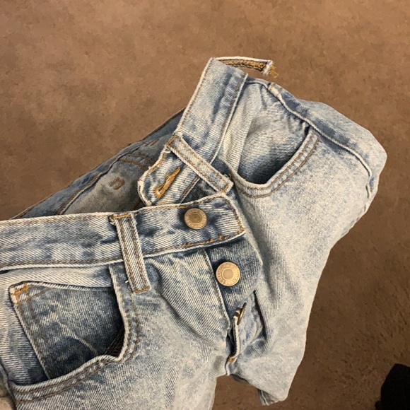 COPY - Brandy Melville Molly Jeans - Picture 6 of 6